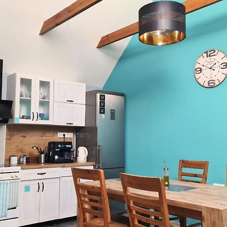 W20 Hostel Goledzinow Экстерьер фото