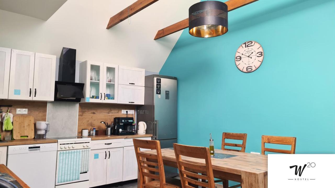 W20 Hostel Goledzinow Экстерьер фото