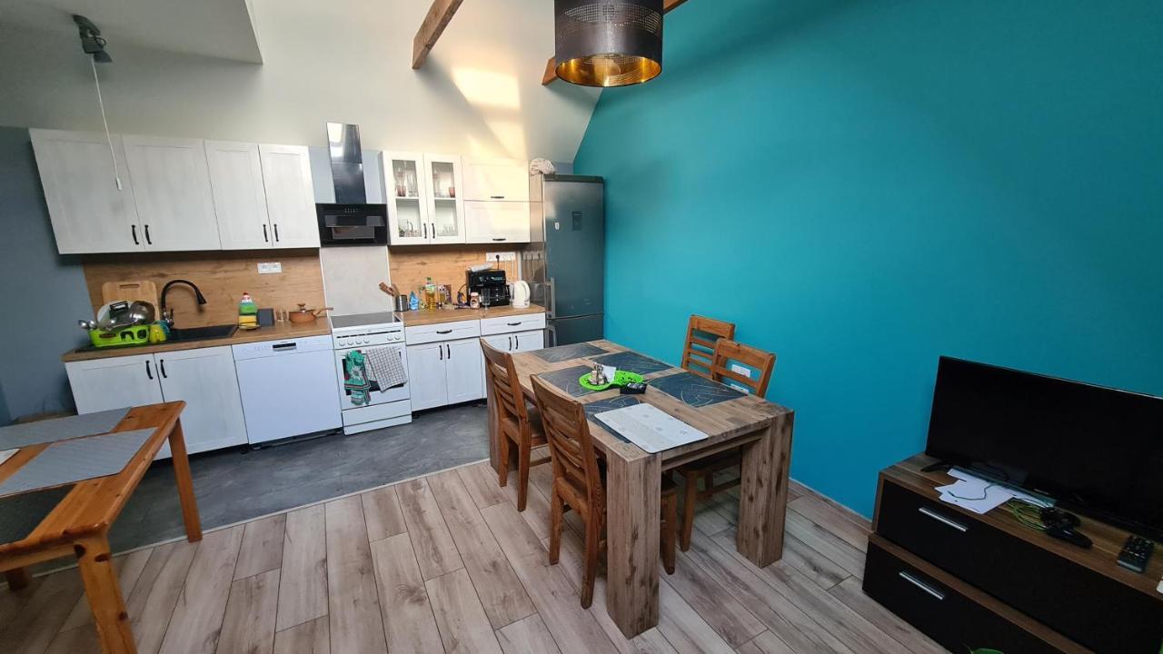 W20 Hostel Goledzinow Экстерьер фото