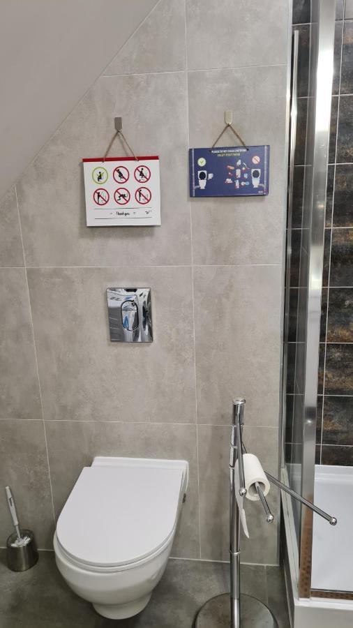 W20 Hostel Goledzinow Экстерьер фото
