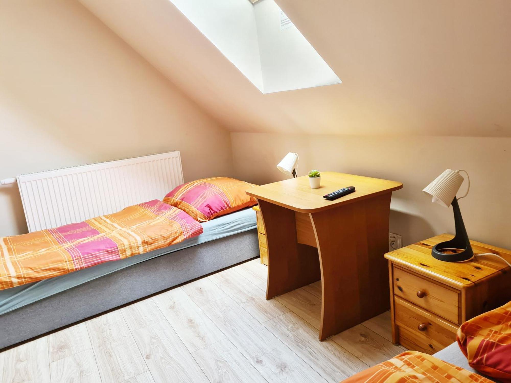 W20 Hostel Goledzinow Экстерьер фото