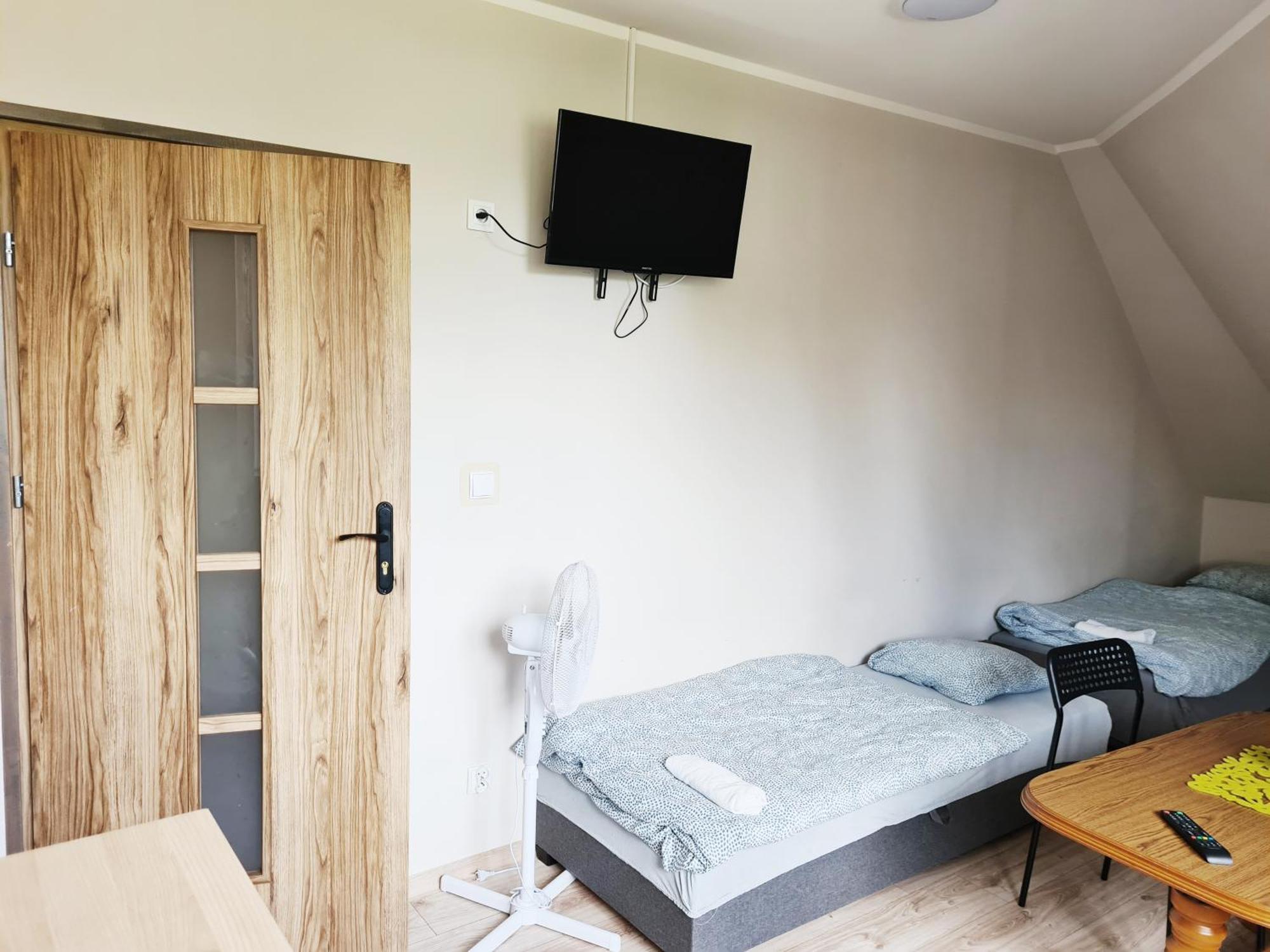 W20 Hostel Goledzinow Экстерьер фото