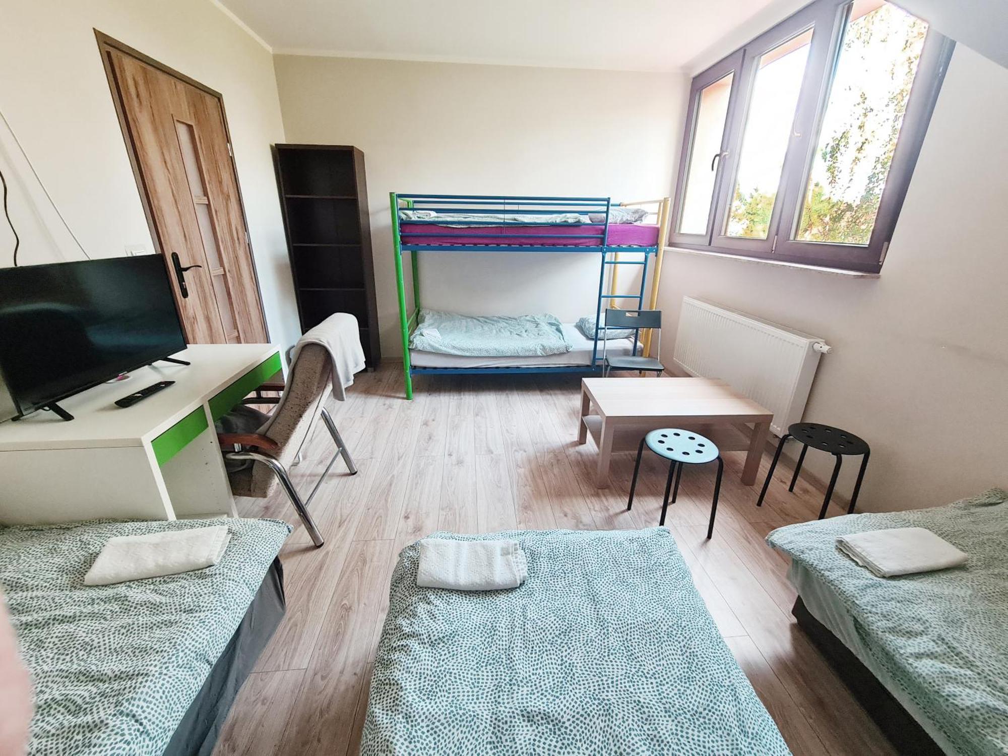 W20 Hostel Goledzinow Экстерьер фото