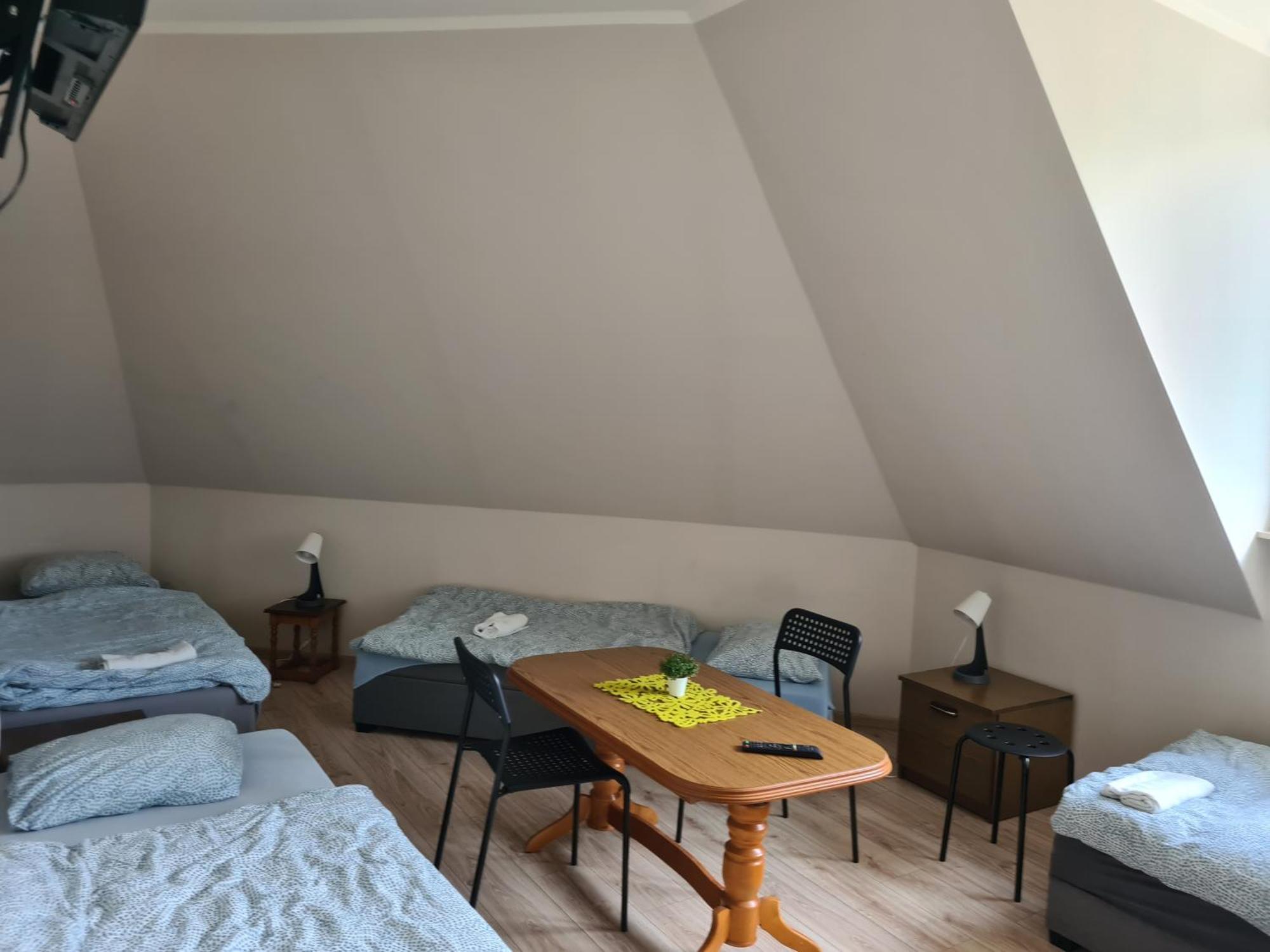 W20 Hostel Goledzinow Экстерьер фото