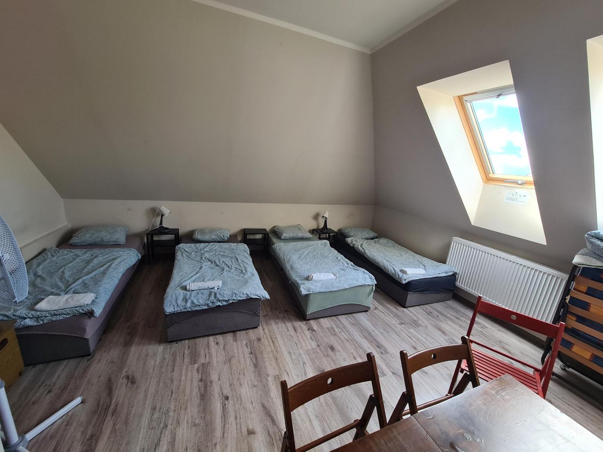 W20 Hostel Goledzinow Экстерьер фото